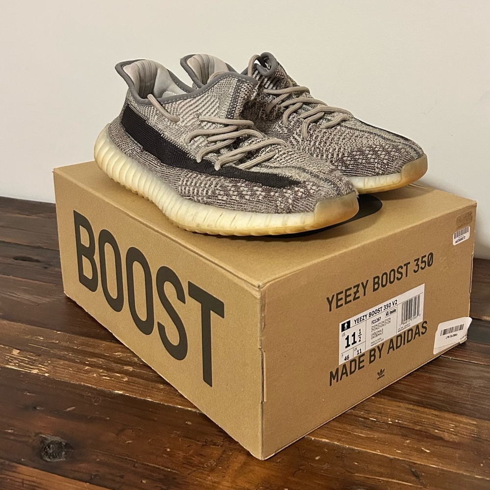 Yeezy Boost 350 V2